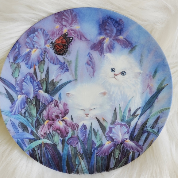 Lily Chang Other - Lily Chang plate 1992 /Lily Chang “Garden Discover "PETAL PALS"